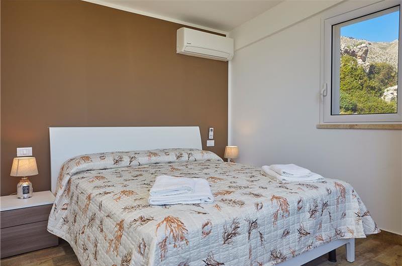 3 bedroom villa with pool, near Scopello, sleeps 6