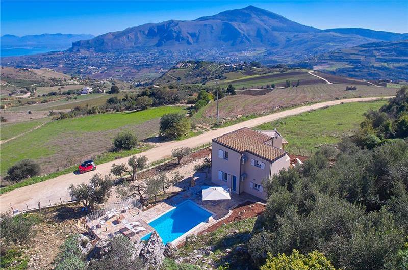 3 bedroom villa with pool, near Scopello, sleeps 6