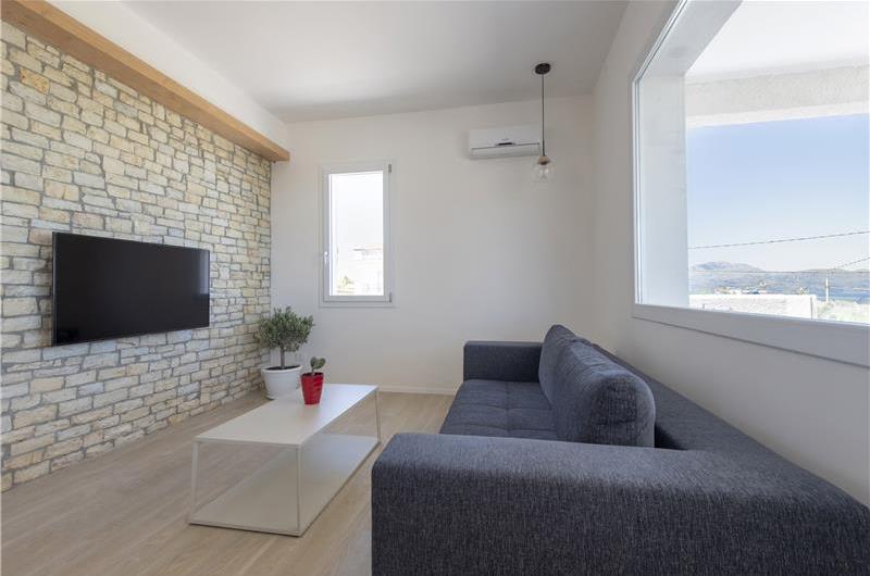 3 bedroom villa with pool, Alcamo, sleeps 5-6