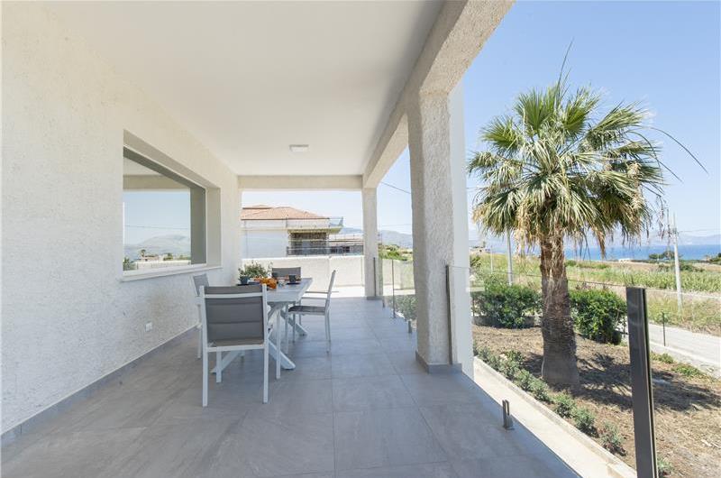 3 bedroom villa with pool, Alcamo, sleeps 5-6