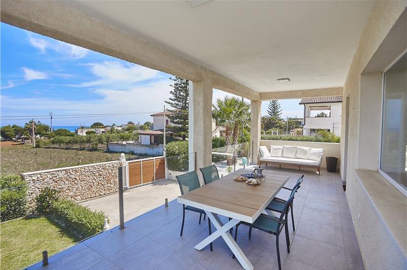 3 bedroom villa with pool, Alcamo, sleeps 5-6