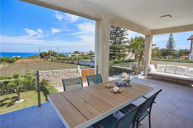 3 bedroom villa with pool, Alcamo, sleeps 5-6