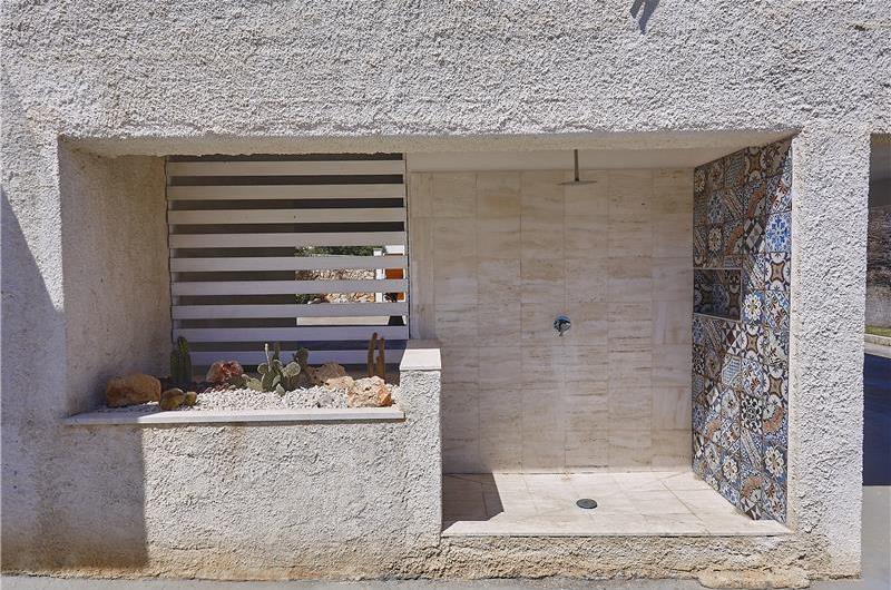 3 bedroom villa with pool, Alcamo, sleeps 5-6