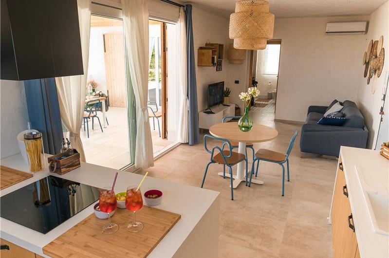 2 bedroom villa with infinity pool, near Alcamo, sleeps 4-5