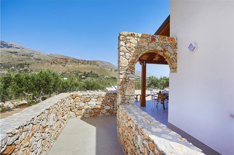 4 bedroom villa with pool, Castellammare del Golfo, sleeps 8-9