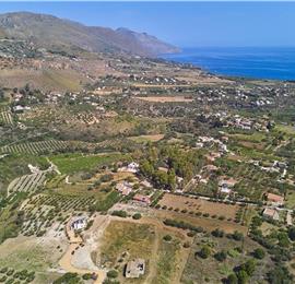 4 bedroom villa with pool, Castellammare del Golfo, sleeps 8-9