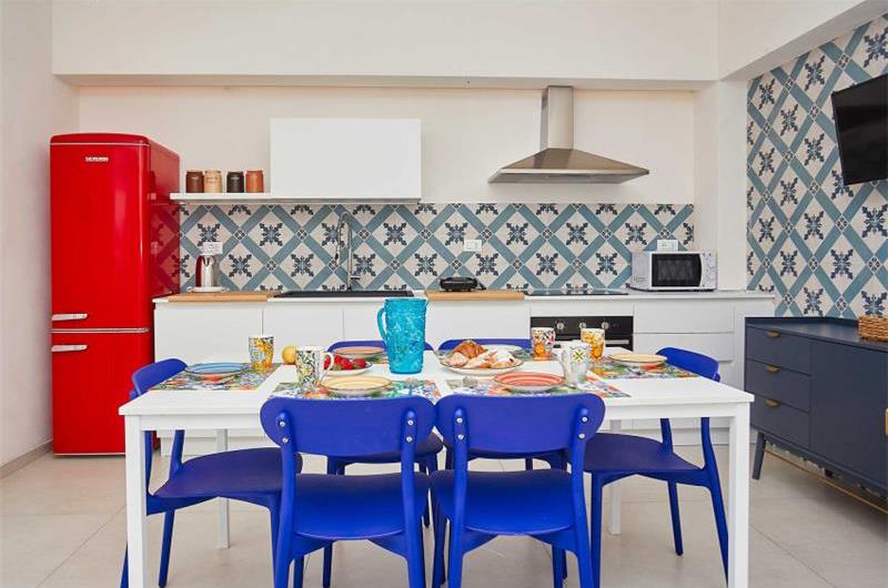 3 bedroom seaside apartments in Sicily, sleeps 6