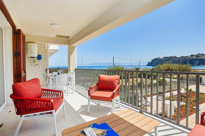 3 bedroom seaside apartments in Sicily, sleeps 6