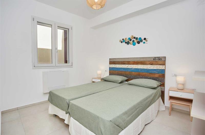 3 bedroom seaside apartments in Sicily, sleeps 6