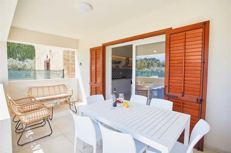 3 bedroom seaside apartments in Sicily, sleeps 6