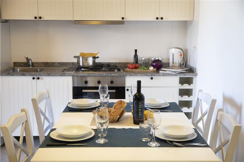 2 bedroom seaside apartments with shared pool, sleeps 4-5