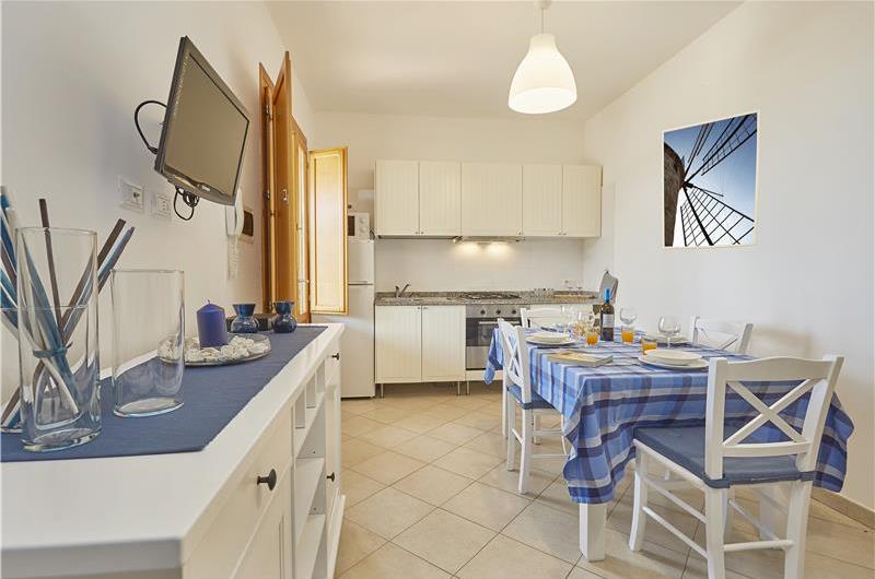 2 bedroom seaside apartments with shared pool, sleeps 4-5