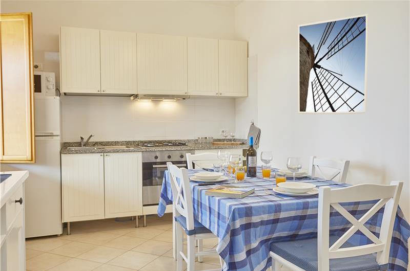 2 bedroom seaside apartments with shared pool, sleeps 4-5