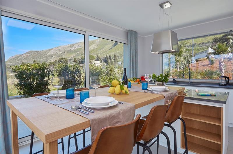 5 bedroom villa with infinity pool, Castellammare del Golfo, sleeps 9