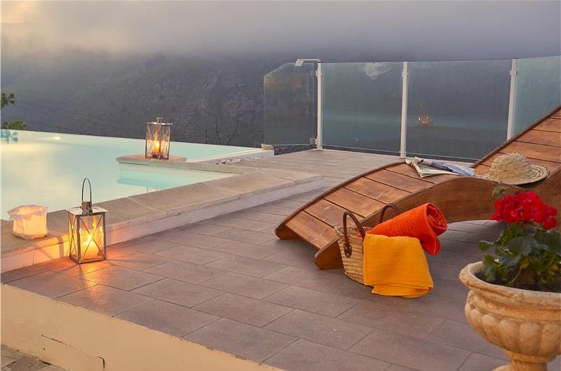 2 bedroom villa with pool, Castellammare del Golfo, sleeps 4