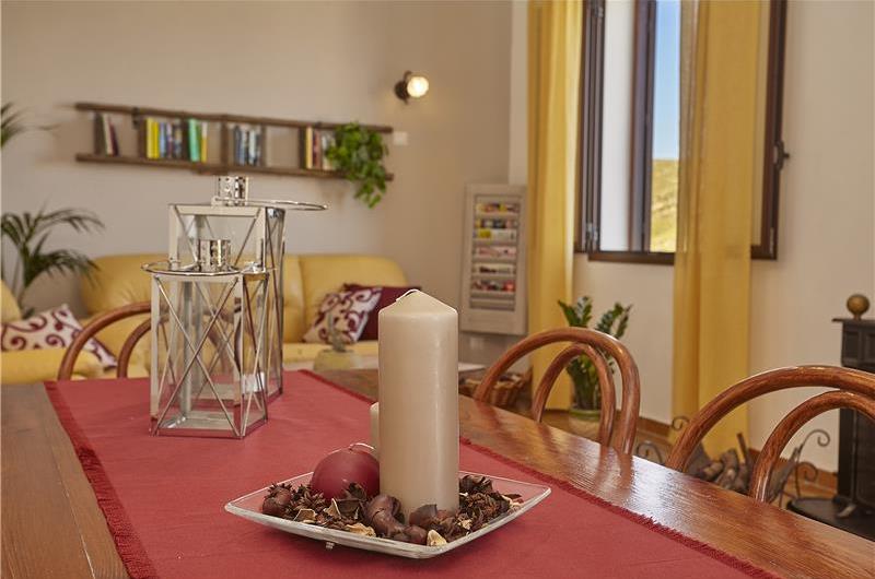 2 bedroom villa with pool, Castellammare del Golfo, sleeps 4