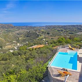 2 bedroom villa with pool, Castellammare del Golfo, sleeps 4