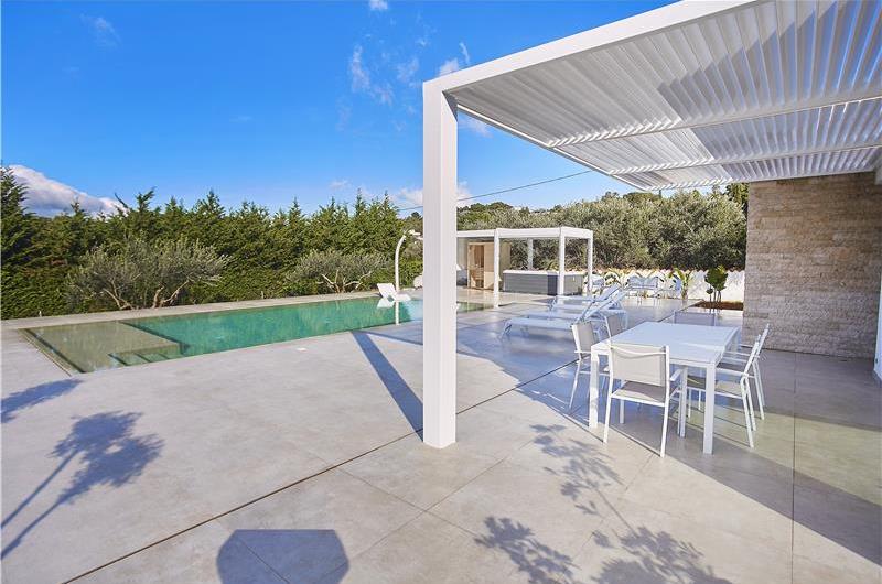 3 bedroom villa with infinity pool, jacuzzi & sauna, Castellammare del Golfo, sleeps 6