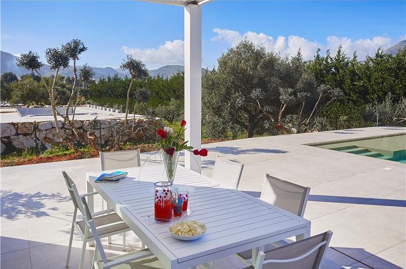 3 bedroom villa with infinity pool, jacuzzi & sauna, Castellammare del Golfo, sleeps 6