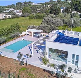3 bedroom villa with infinity pool, jacuzzi & sauna, Castellammare del Golfo, sleeps 6