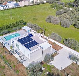 3 bedroom villa with infinity pool, jacuzzi & sauna, Castellammare del Golfo, sleeps 6