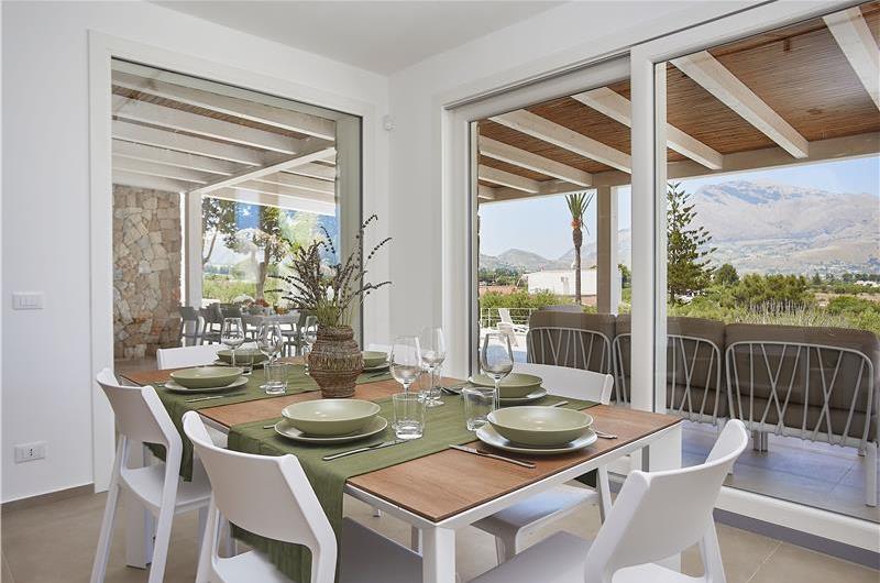 4 bedroom villa with pool, Castellammare del Golfo, sleeps 8-10