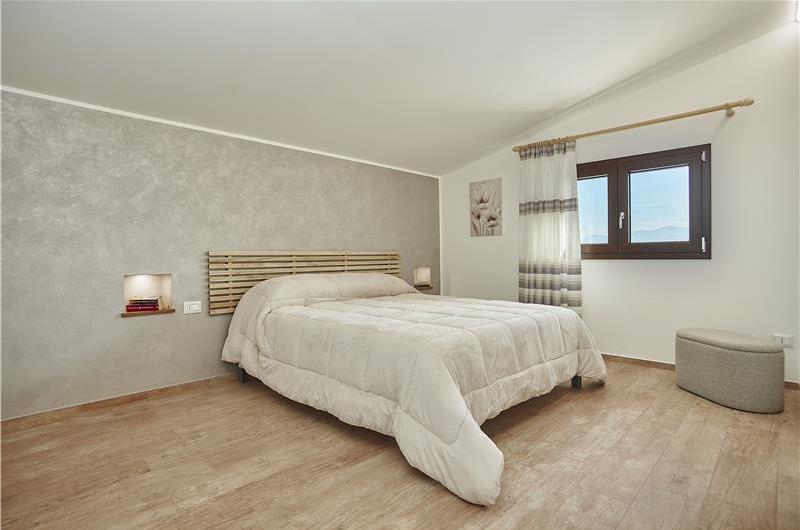 Two 3 bedroom villas with private pools, Alcamo, each sleeps 6-7