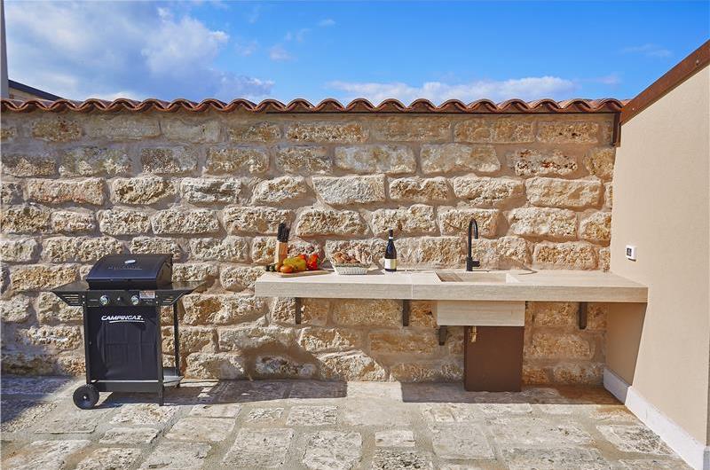 Two 3 bedroom villas with private pools, Alcamo, each sleeps 6-7