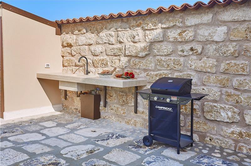 Two 3 bedroom villas with private pools, Alcamo, each sleeps 6-7