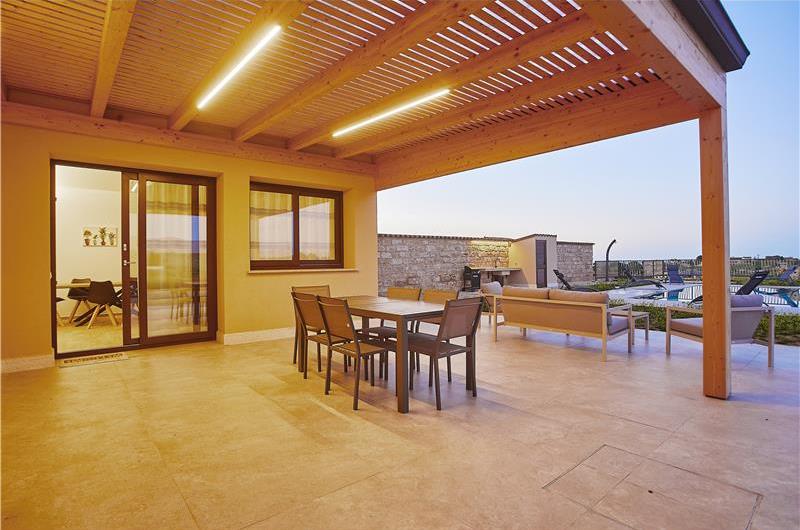 Two 3 bedroom villas with private pools, Alcamo, each sleeps 6-7