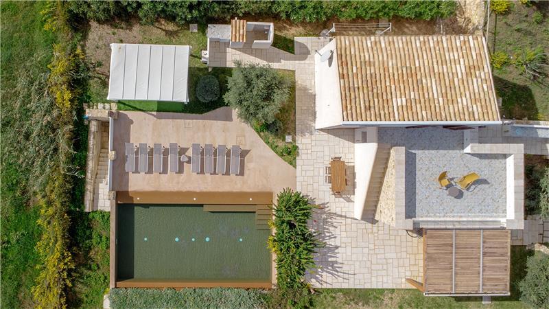 4 bedroom villa with infinity pool, Alcamo, sleeps 6-8