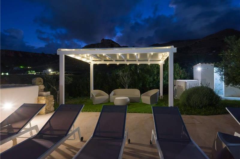 4 bedroom villa with infinity pool, Alcamo, sleeps 6-8