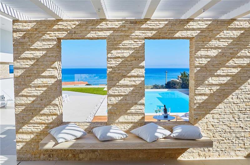 3 bedroom villa with pool & sea views, Alcamo Marina, sleeps 6-7