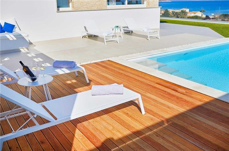 3 bedroom villa with pool & sea views, Alcamo Marina, sleeps 6-7