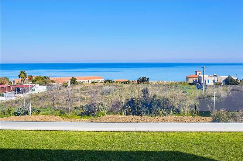 3 bedroom villa with pool & sea views, Alcamo Marina, sleeps 6-7