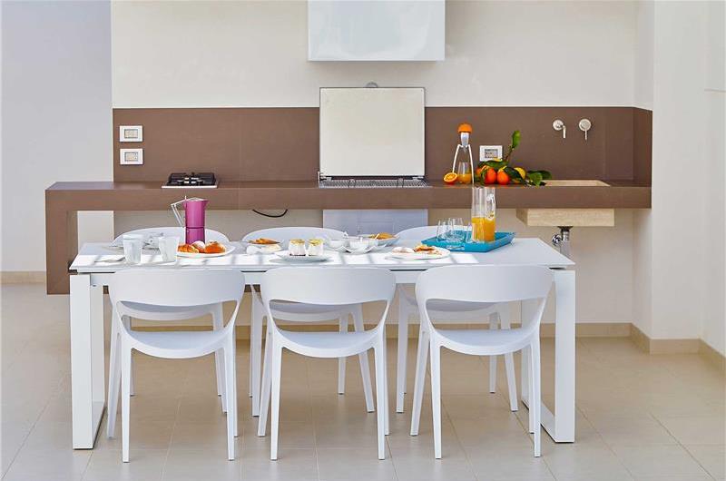 3 bedroom villa with pool & sea views, Alcamo Marina, sleeps 6-7