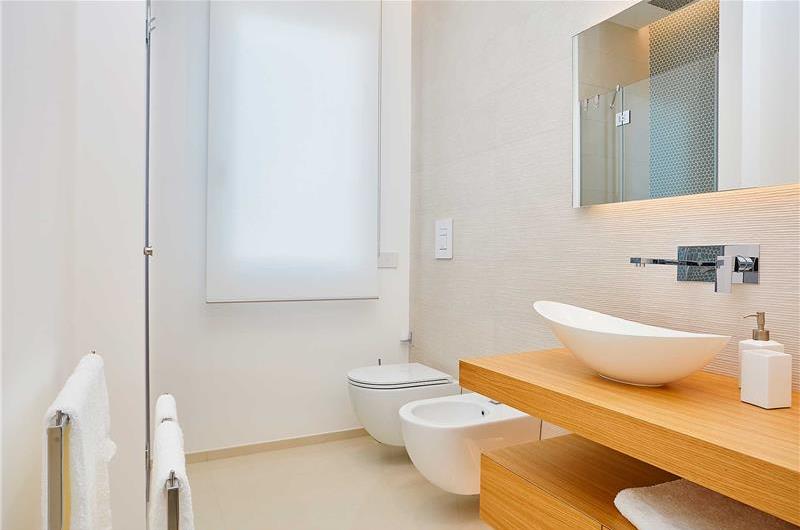 3 bedroom villa with pool & sea views, Alcamo Marina, sleeps 6-7