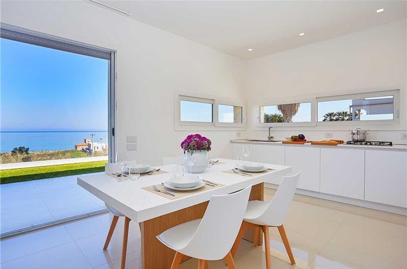 3 bedroom villa with pool & sea views, Alcamo Marina, sleeps 6-7