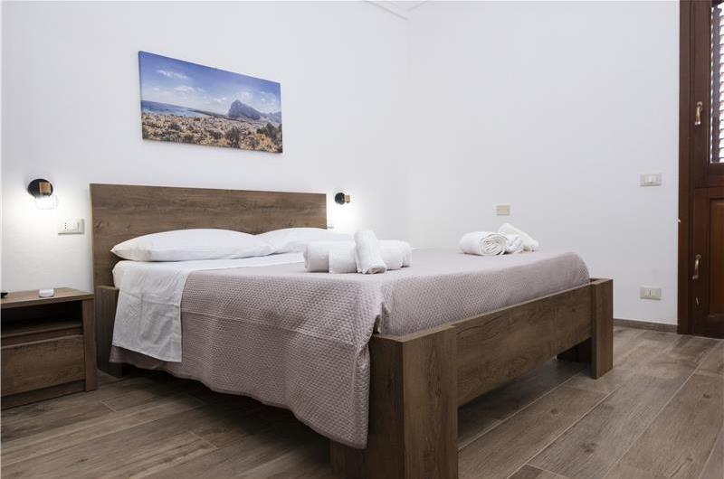 3 bedroom villa with pool & sea views, Cornino, sleeps 6-7