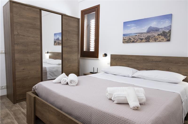 3 bedroom villa with pool & sea views, Cornino, sleeps 6-7