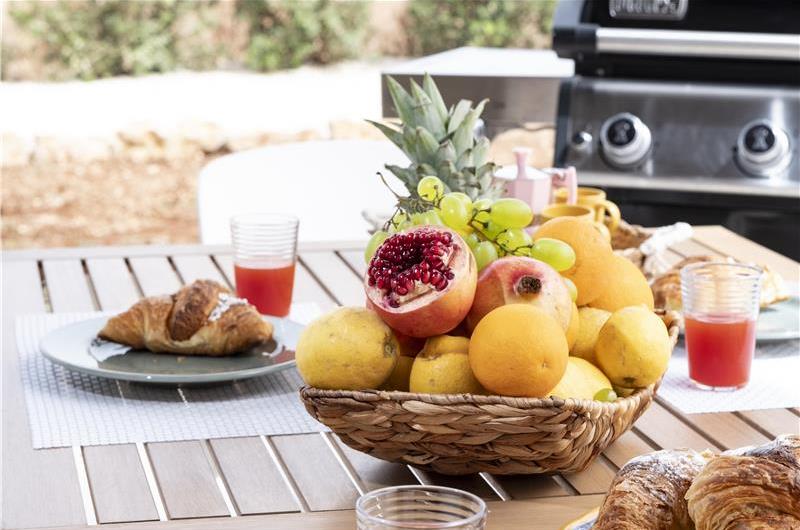 3 bedroom villa with pool & sea views, Cornino, sleeps 6-7