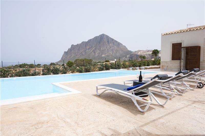 3 bedroom villa with pool & sea views, Cornino, sleeps 6-7