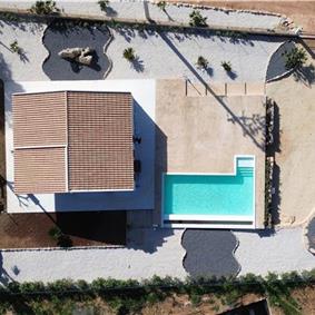 3 bedroom villa with pool & sea views, Cornino, sleeps 6-7