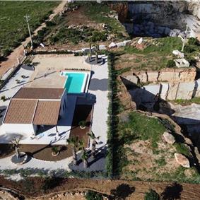 3 bedroom villa with pool & sea views, Cornino, sleeps 6-7