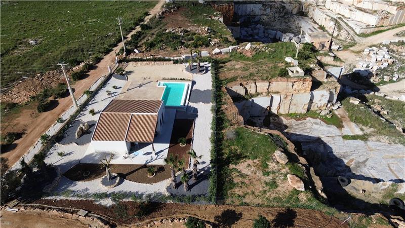 3 bedroom villa with pool & sea views, Cornino, sleeps 6-7