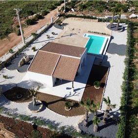 3 bedroom villa with pool & sea views, Cornino, sleeps 6-7