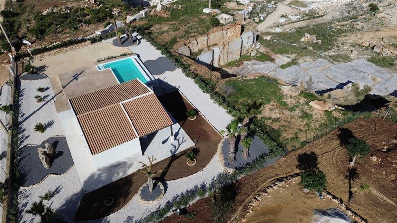 3 bedroom villa with pool & sea views, Cornino, sleeps 6-7
