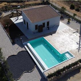 3 bedroom villa with pool & sea views, Cornino, sleeps 6-7
