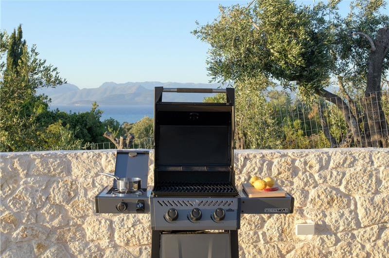 4 bedroom villa with pool & sea views, Acharavi, sleeps 8