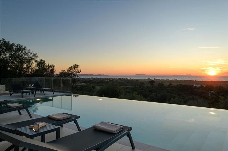 4 bedroom villa with pool & sea views, Acharavi, sleeps 8